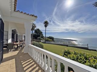 Elegant viIIa with panoramic views - 2