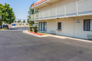 Motel 6 Bakersfield, CA - Convention Center - 3