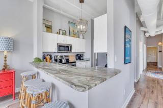 Chic Savannah Hideaway by Lucky Savannah - 8