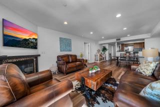 Amazing Spacious Unit in Heart of LA- Melrose district - 1