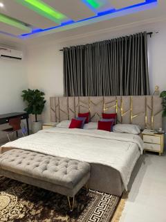 Beejay Cheerful Town House - 2