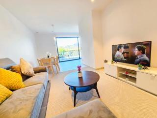Elegant 3BR Retreat with terraces&parking - 9