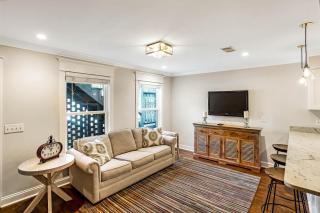 Huntingdon Gem Garden by Lucky Savannah - 8