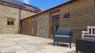 The Oak & The Log Cabin, Sleeps 10, 2 Hot Tubs Near Durham City & Bishop Auckland - 0