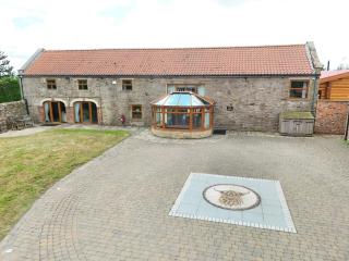 The Oak & The Log Cabin, Sleeps 10, 2 Hot Tubs Near Durham City & Bishop Auckland - 7