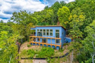 Mtn-View Decks and Fire Pit Quiet Brasstown Escape - 6