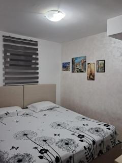 Holiday Home Apartment - 0