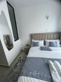 Cosy One Bedroom In Lumumba Drive - 6