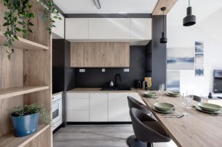 Top-floor privacy and comfort - 2