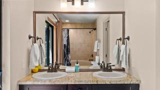 Private Entrance King Room and Private Bath UMiami - 4