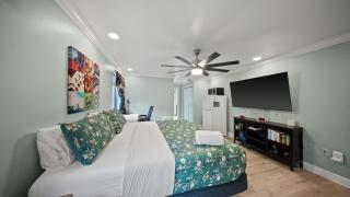 Private Entrance King Room and Private Bath UMiami - 8