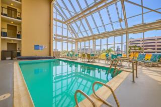 Four Sails Resort - 5