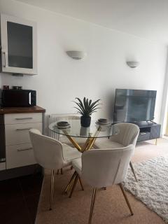 1 Bed Flat Excel, IFS clouds, 02 arena, city Airport, Custom House - 6