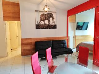 Loft Lujo Estilo y Diseño, alberca con calefacción! Cuernavaca somos los únicos en ofrecerte 2 jacuzzis tipo Spa con agua caliente y sistema de hidromasaje, elegante y amplia cama de alberca, 3 Smart TV, terraza privada con asador de carbon, WiFi gratis! - Cuernavaca - 2