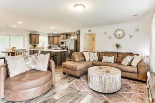 Dog Friendly, Screened Porch St Stephen Retreat! - 8