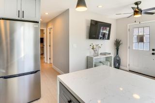 Newly Updated! Commuter-Friendly Anaheim Home - 1