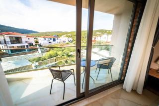 villa meyra - 1