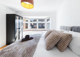 The Aviator Heathrow - Harmondsworth - 7