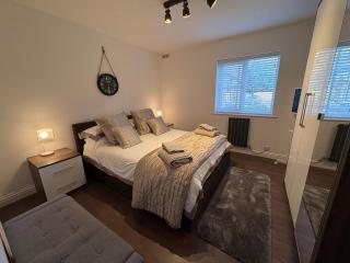 Peaceful 2 bed flat in Leafy Harefield - 6