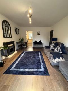 Peaceful 2 bed flat in Leafy Harefield - 4