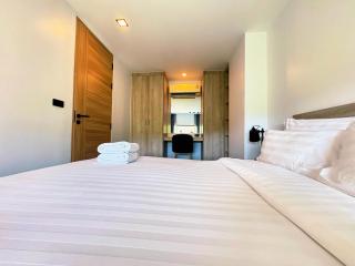 Utopia Loft Condo Naiharn Beach - 9