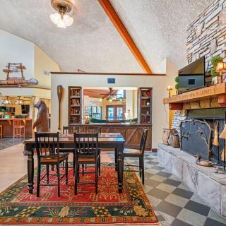 Modern 4BR w Pool Gym & Trails Near USF - 1