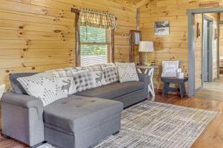 Charming Couples Cabin on 40 Acres in Zanesville - 7