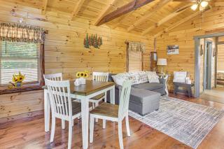 Charming Couples Cabin on 40 Acres in Zanesville - 6