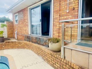 Apartment on Liddiard - 1