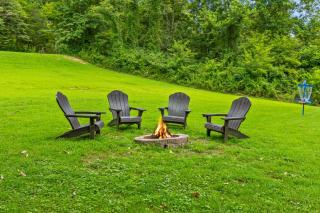 Peaceful cabin with hot tub, games, near river - 7