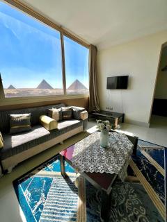 2BR Three Pyramids & Sphinx View Apartment - Kairo - 9