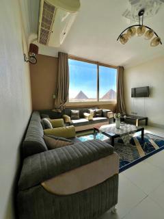 2BR Three Pyramids & Sphinx View Apartment - 1