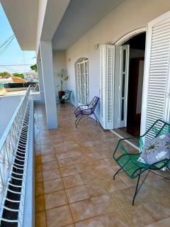 Sobrado INTEIRO com todas as comodidades e ótima localização - 7