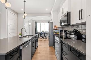 Cowboy Chalet SE|AC|Games|King Bed|20 min to DT - 3