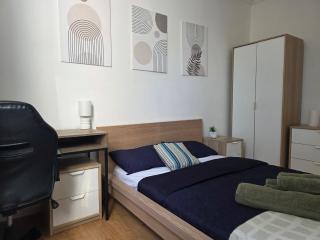 Studios & Ensuite Doubles - Central RG1 - Oracle - Station & Hospital - 5