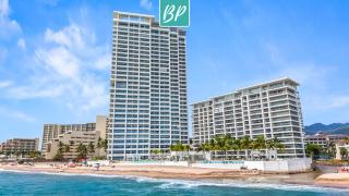 Harbor 171 - Beachfront Suites with Pools Gym & Rooftop - 0