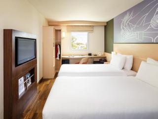 ibis Vientiane Nam Phu - 1