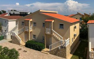 2 Bedroom Amazing Apartment In Vir - 6