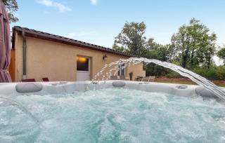 1 Bedroom Awesome Home In Saint-Martial-De-Nabir - 9