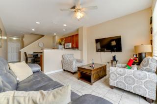 4 Mi to Disney! Family Townhome with Pool Access - 4