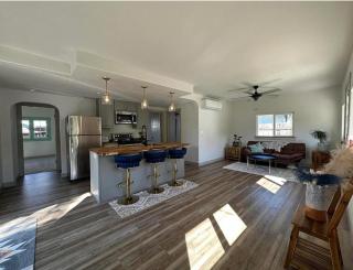 Ashland Bungalow downtown - 1