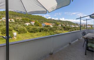 Cozy Apartment In Banjol With Wifi - 1