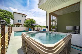 Beach Hot Tub & Pool Getaway in Palm Coast walk or bike to the beach - 8