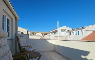 Amazing Home In Pag With Wifi - 7