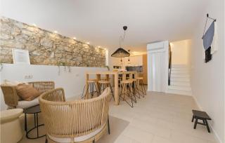 Amazing Home In Pag With Wifi - 0