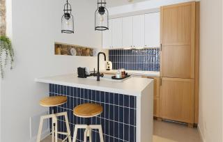 Amazing Home In Pag With Wifi - 9