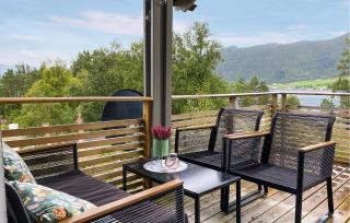 Gorgeous Home In Lavik With House Sea View - 4
