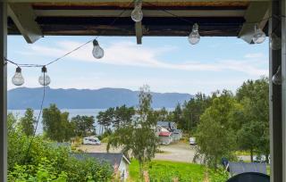 Gorgeous Home In Lavik With House Sea View - 2