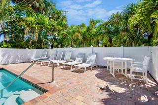 Driftwood Villas at Anna Maria Island Inn - 7