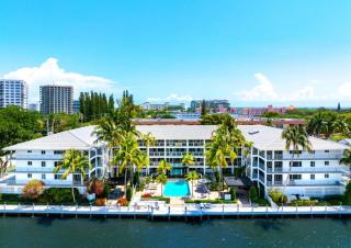 Boca Waterfront Oasis Walk to Beach with Pool, Hot Tub, Gym - 3